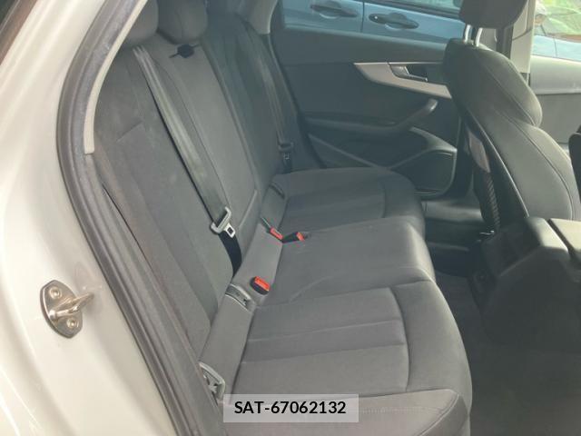 Audi A4 2017-09 8740564-12