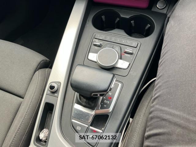 Audi A4 2017-09 8740564-22