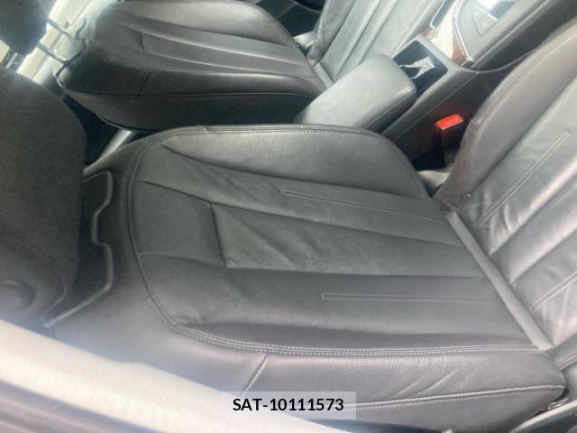 Audi A4 2016-06 8779536-12
