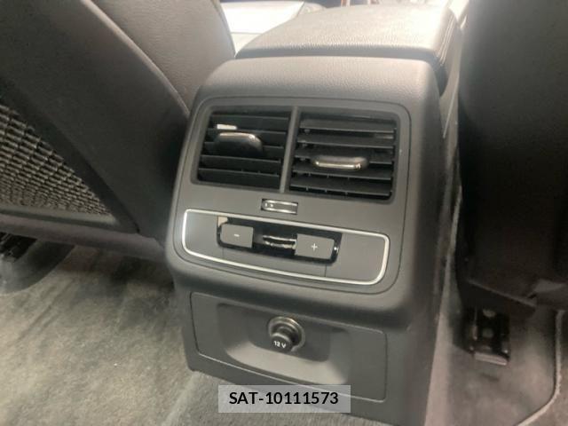 Audi A4 2016-06 8779536-15