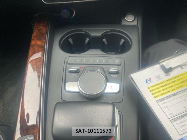 Audi A4 2016-06 8779536-25