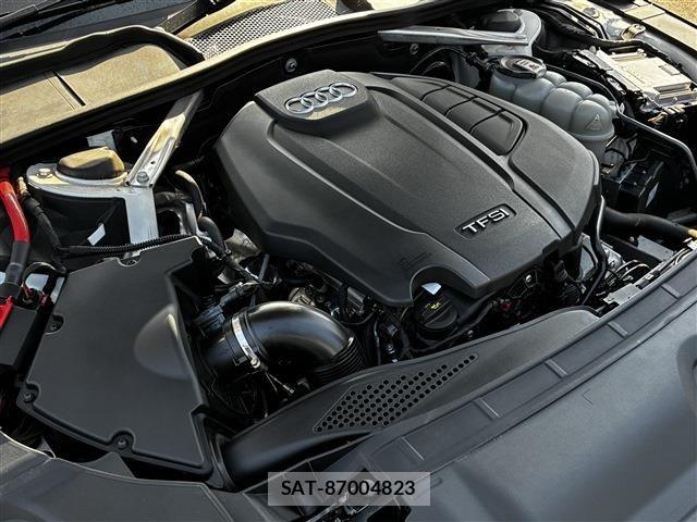 Audi A4 2021-03 8779535-10