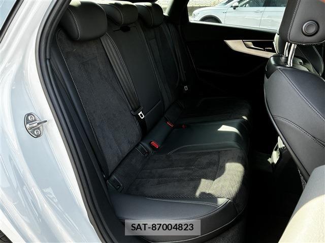 Audi A4 2021-03 8779535-13