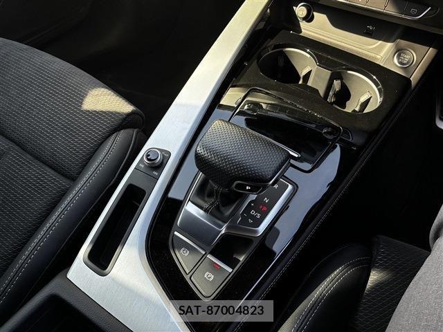 Audi A4 2021-03 8779535-22