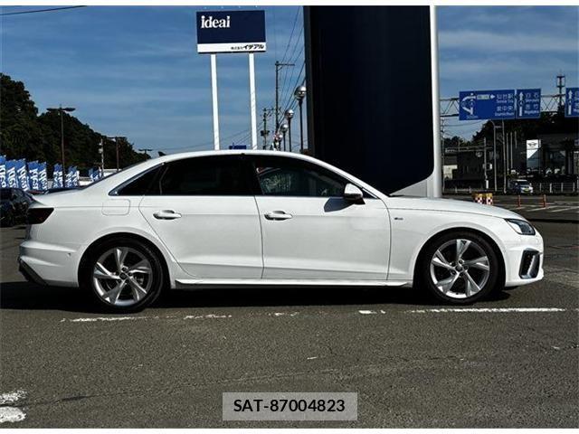 Audi A4 2021-03 8779535-3