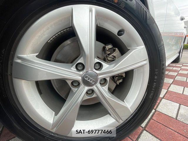 Audi A4 2020-10 8779537-13
