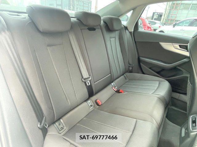 Audi A4 2020-10 8779537-8