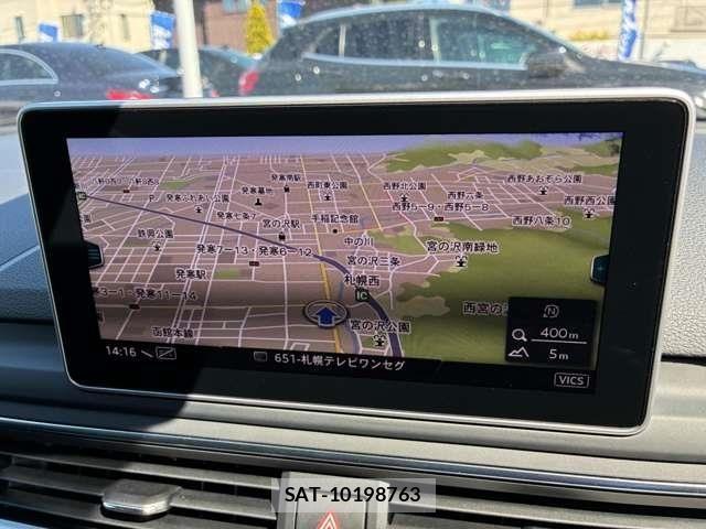 Audi A4 2018-07 8827900-21
