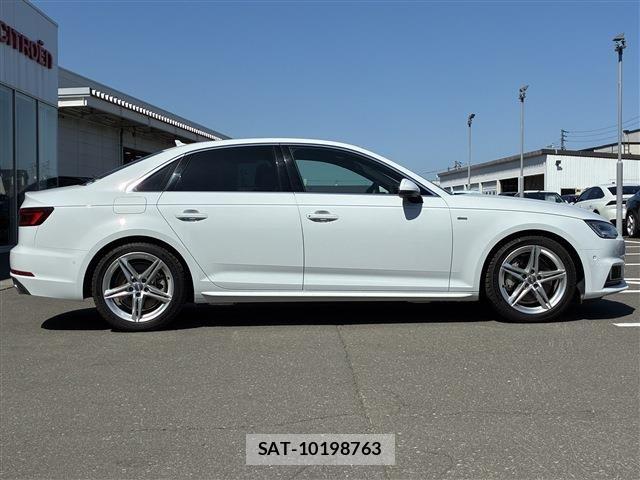 Audi A4 2018-07 8827900-3