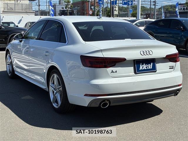 Audi A4 2018-07 8827900-6