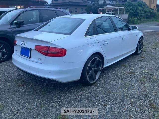 Audi A4 2013-12 8848266-6