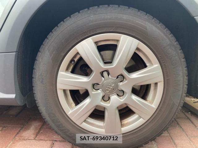 Audi A4 ALLROAD QUATTRO 2011-03 8878734-13