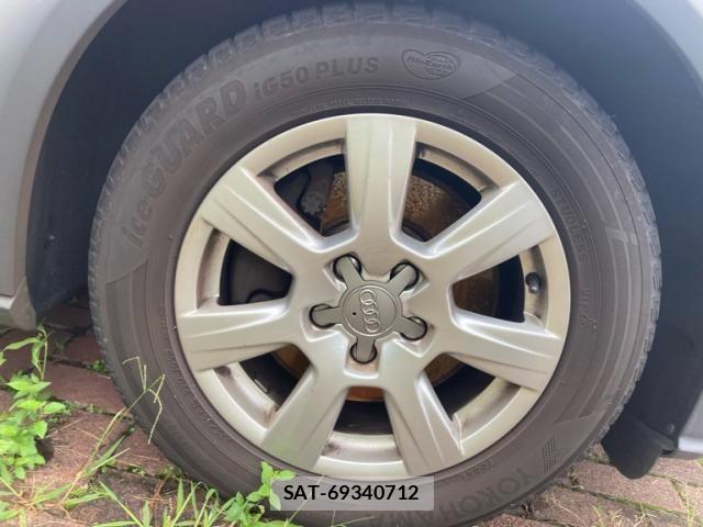Audi A4 ALLROAD QUATTRO 2011-03 8878734-16