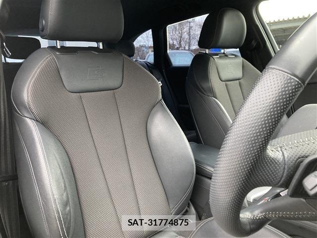 Audi A4 2018-03 1070799-10