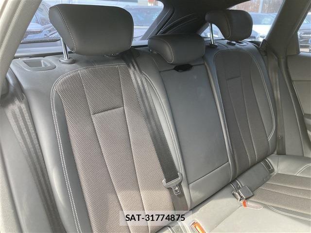 Audi A4 2018-03 1070799-25