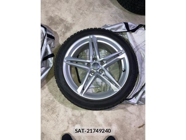 Audi A4 2017-10 1196837-24