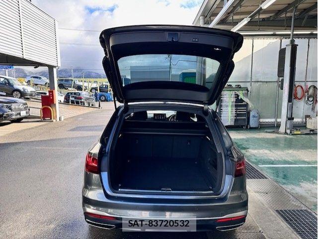 Audi A4 2022-12 2098655-13
