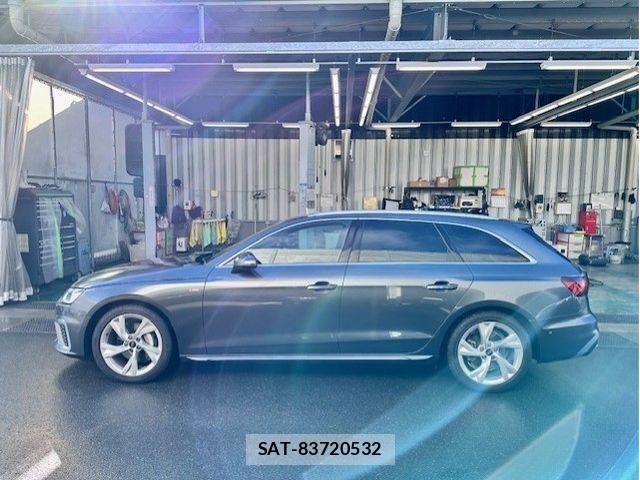 Audi A4 2022-12 2098655-14
