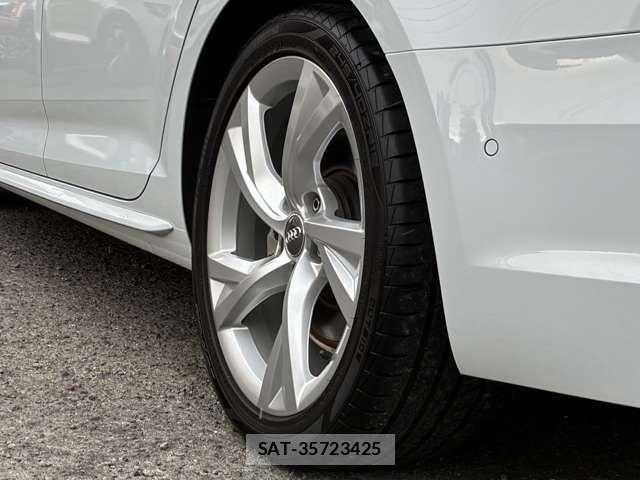 Audi A4 2019-06 3765263-5
