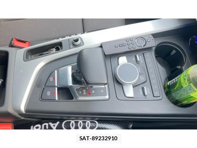 Audi A4 2017-10 3765266-22