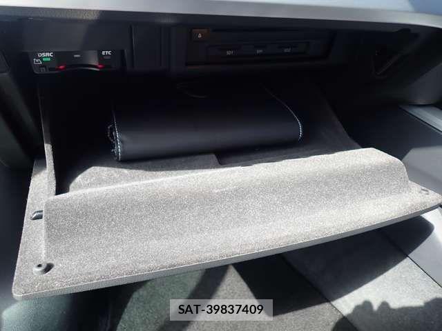 Audi A4 2016-12 3765264-10
