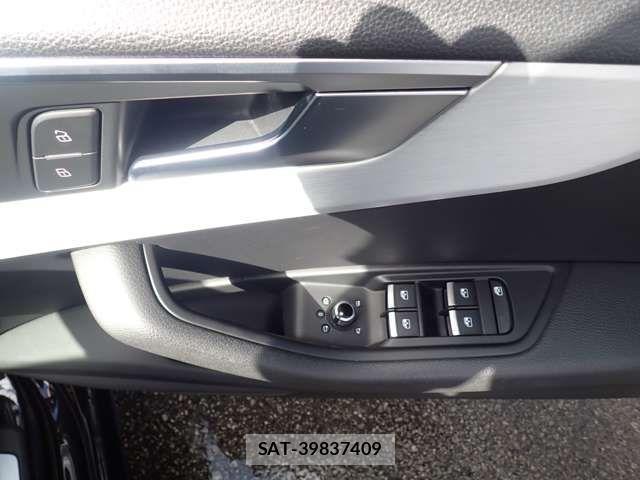 Audi A4 2016-12 3765264-12