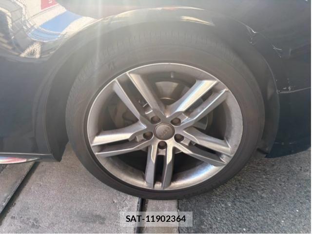 Audi A4 2013-02 3831672-3