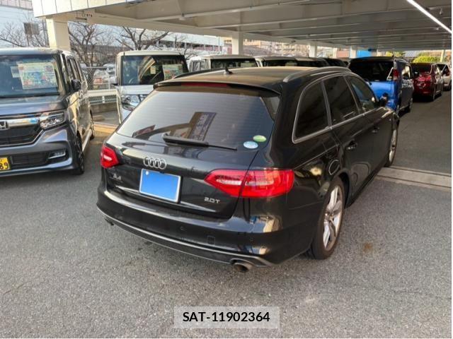 Audi A4 2013-02 3831672-8