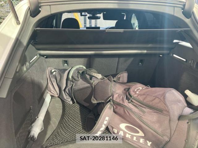 Audi A4 2021-03 4038547-4