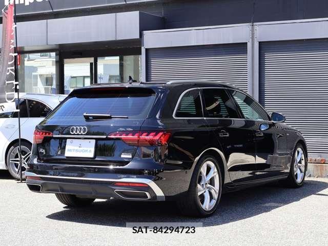 Audi A4 2023-05 4586959-3