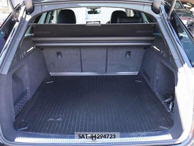 Audi A4 2023-05 4586959-8