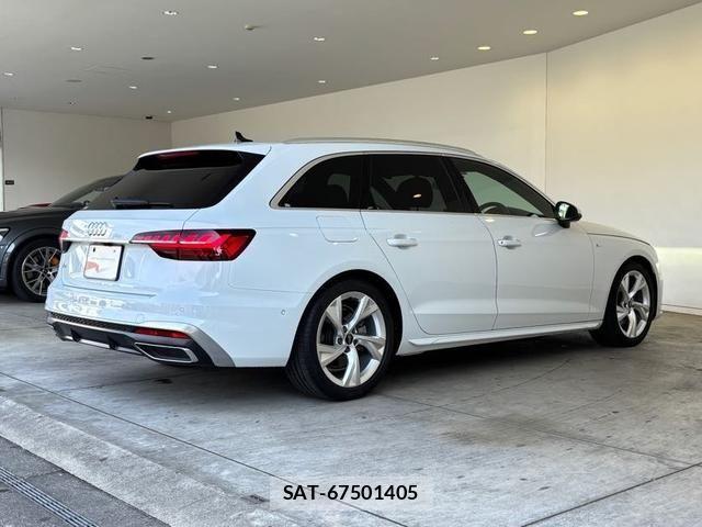 Audi A4 2023-02 4929920-2