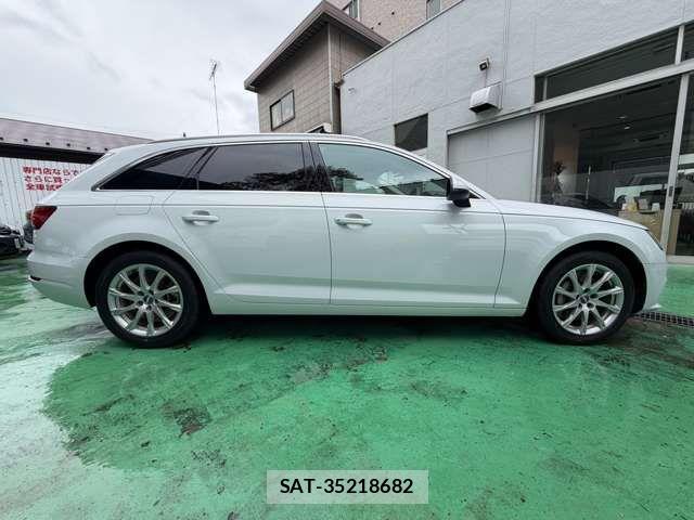 Audi A4 2016-08 6242202-10