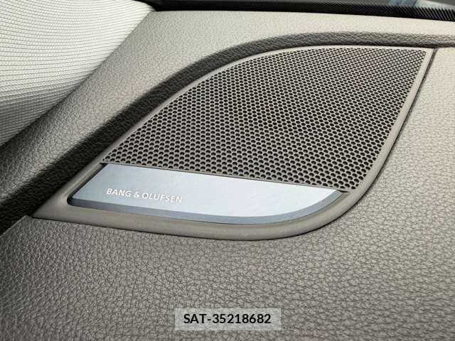 Audi A4 2016-08 6242202-18