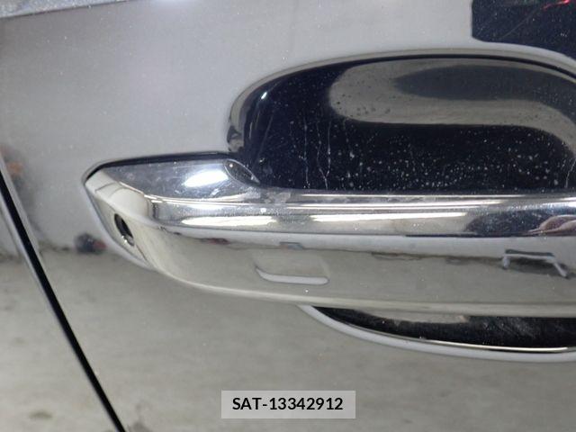 Audi A4 2019-09 6242188-10