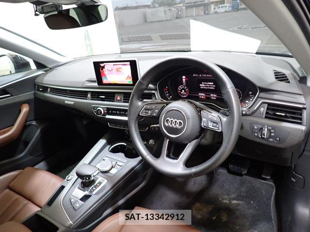 Audi A4 2019-09 6242188-1