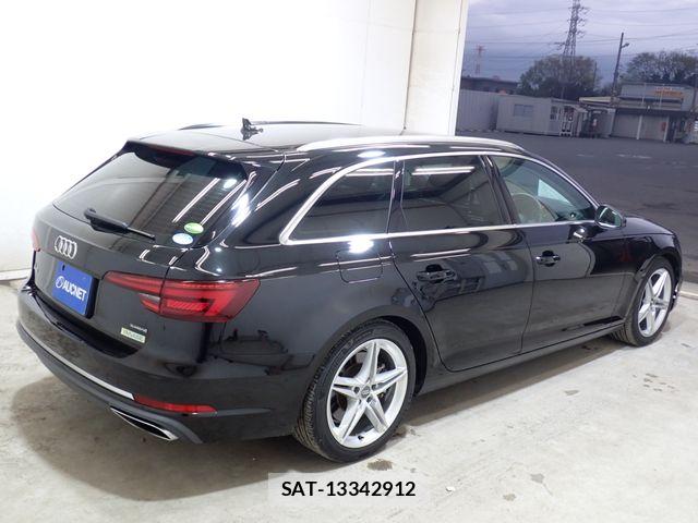 Audi A4 2019-09 6242188-7