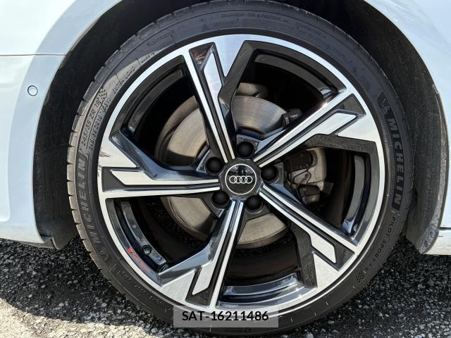 Audi A4 2023-06 6610591-12