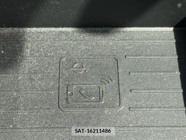 Audi A4 2023-06 6610591-7
