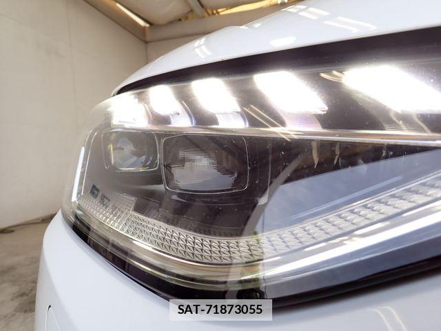 Audi A4 2023-12 6670297-9