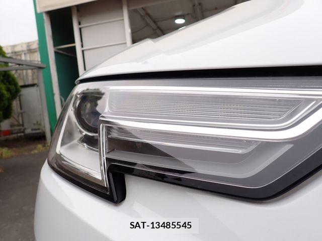 Audi A4 2017-03 6670296-9