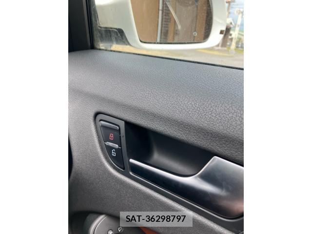 Audi A4 2009-05 6675024-17