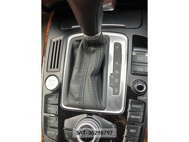 Audi A4 2009-05 6675024-21