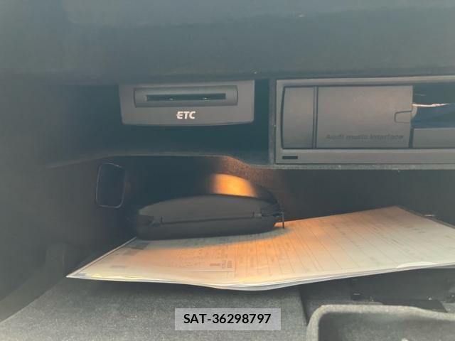 Audi A4 2009-05 6675024-28