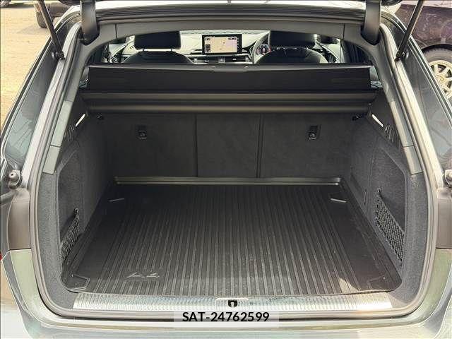 Audi A4 2023-01 6675023-10