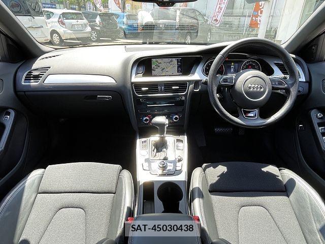 Audi A4 2015-06 6750895-1