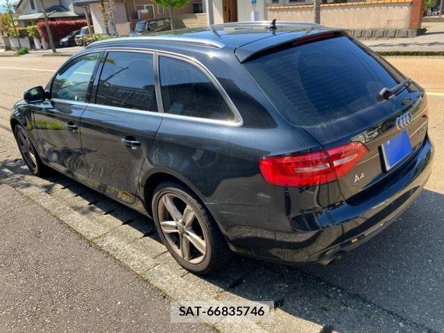 Audi A4 2013-05 6902235-10