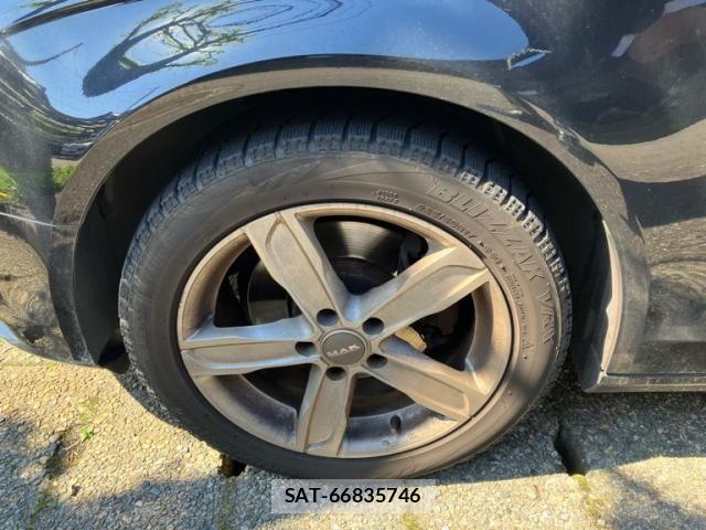 Audi A4 2013-05 6902235-12