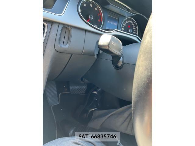 Audi A4 2013-05 6902235-20