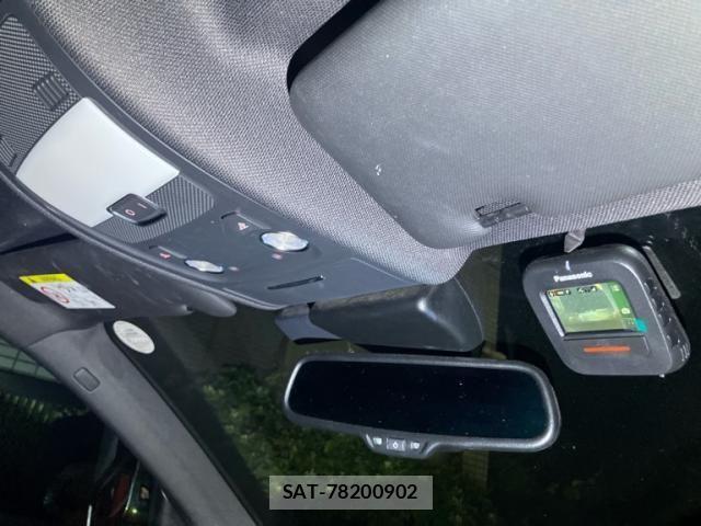 Audi A4 2014-03 7057498-21